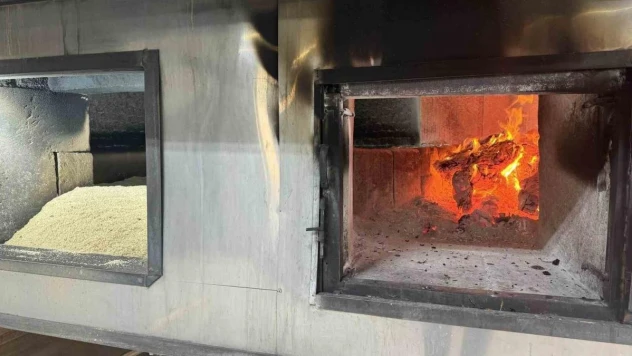 Odun ateşinde kavrulan susamdan vazgeçilmez lezzet tahin üretiyor