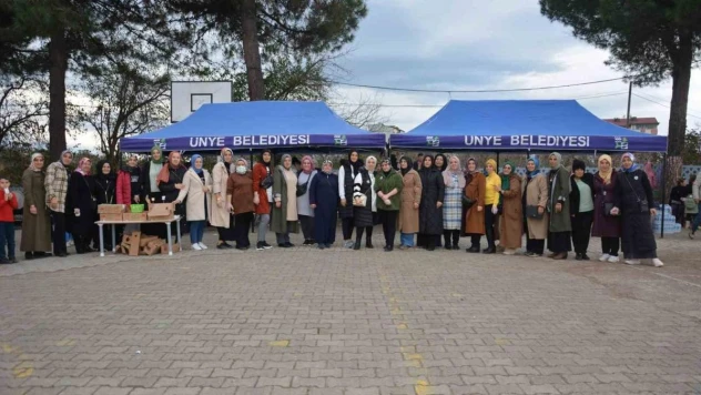 Öğrenciler, veliler ve öğretmenler Gazze için hayırda yarıştı