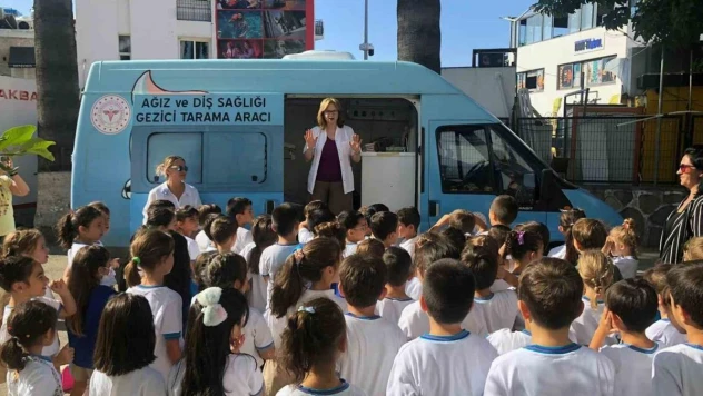 Öğrencilere ağız ve diş sağlığı bilgilendirmesi