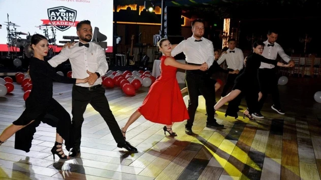 OKT Traıler, yeni yıla Cumhuriyet'in 100.Yıl coşkusuyla girdi