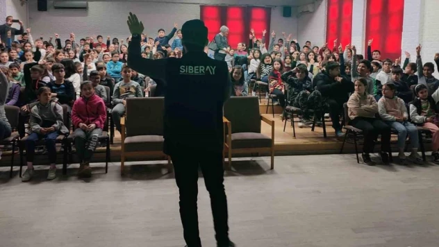 Okullarda SİBERAY programı sürüyor
