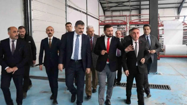 Oltu OSB'de 82 yeni işçi işbaşı yaptı