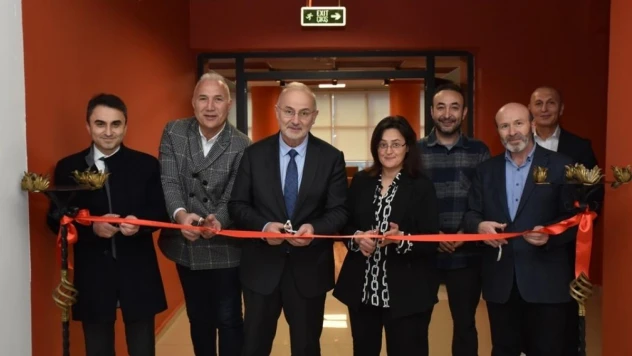OMÜ Yaşar Doğu Spor Bilimleri Fakültesi'nin okuma ve fitness salonları hizmete açıldı