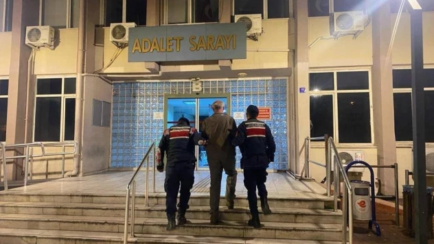 On ayrı suçtan aranan firari Germencik'te yakalandı