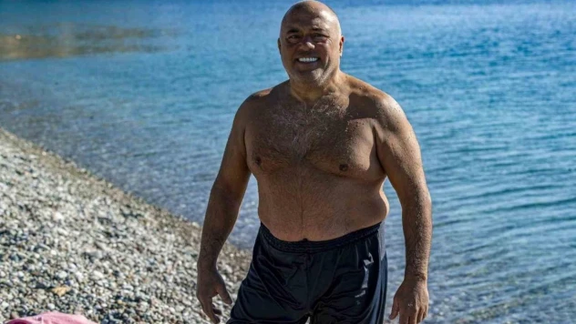 Onu görenler boğuldu sanıp, polisi arıyor