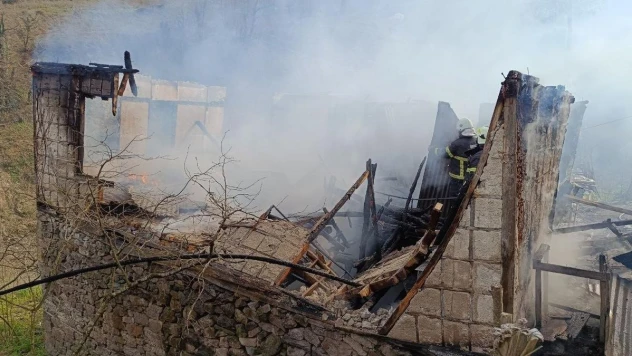 Ordu'da 2 katlı evde yangın