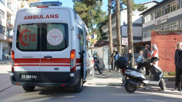 Ordu'da motosiklet otomobille çarpıştı: 1 yaralı