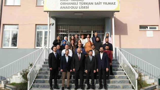 Orhaneli Belediye Başkanı Aykurt öğretmenleri unutmadı