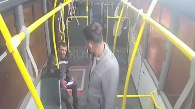 Otobüs şoförünün yaptığı hareket takdir topladı