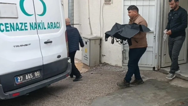 Otomobilin çarptığı 3 yaşındaki çocuk kurtarılamadı