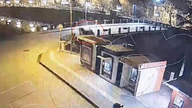 Otomobilin köprüden Yeşilırmak Nehri'ne uçtuğu anlar kamerada