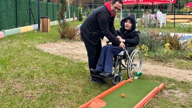 Özel bireyler hem eğlendi hem de sosyalleşti