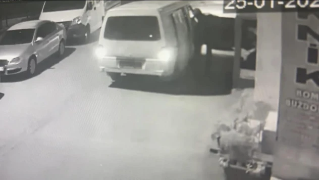 (Özel) Bursa'da hırsızların bu taktiği 'pes' dedirtti...Aracın panelini değiştirdiler