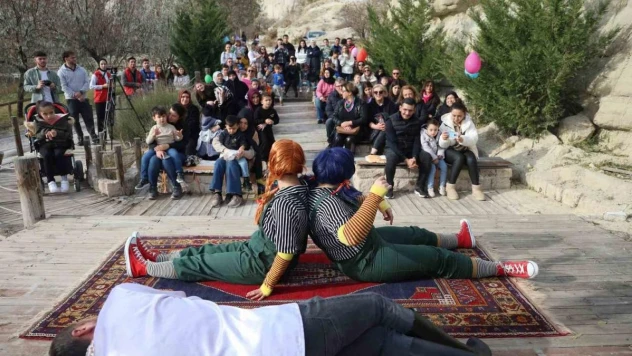 Özel gereksinimli çocuklar Kapadokya'da ata bindi, golf oynadı