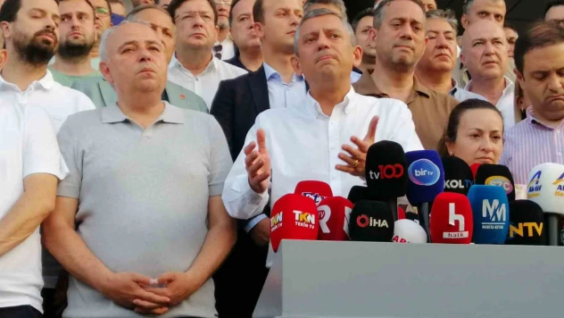 Özgür Özel: 'Ben aklımın yarısını kaybettim, kalbimin yarısını kaybettim'