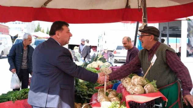 Özkan Alp'e Ihlamurkent Mahallesi'nde yoğun ilgi