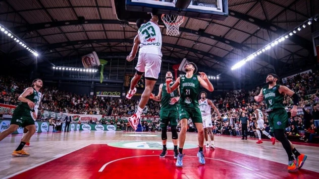 P. Karşıyaka, tur için parkeye çıkıyor