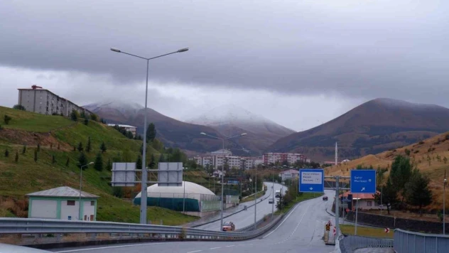 Palandöken'e yılın ilk karı yağdı
