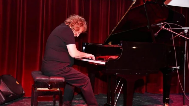 Piyanist Tuluyhan Uğurlu'dan piyano resitali
