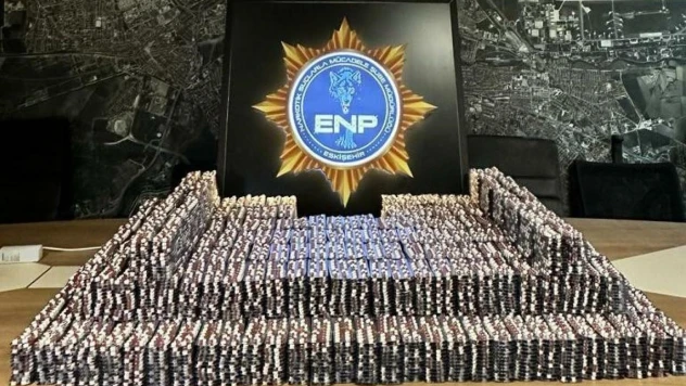 Polis durdurduğu araçtan 63 bin 518 adet uyuşturucu hap ele geçirdi