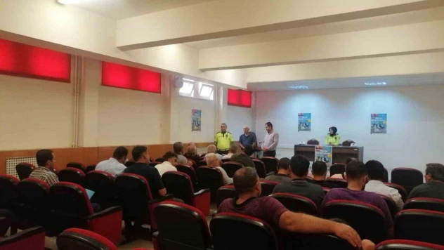 Polisten servis sürücülerine eğitim