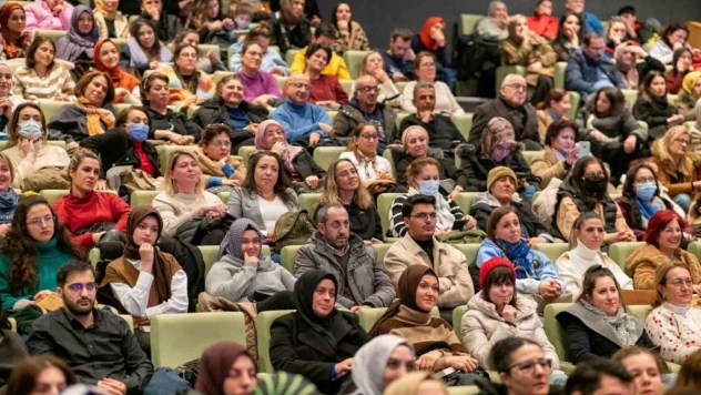 Psikiyatrist ve Yazar Dr. Gülseren Budayıcıoğlu Yalovalılarla buluştu