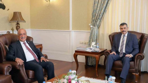 Rektör Çomaklı'dan Vali Çiftçi'ye hayırlı olsun ziyareti