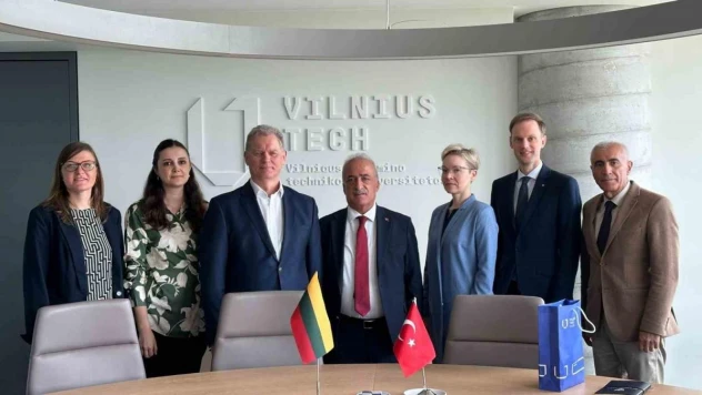 Rektör Çomaklı yurda 9 iş birliğiyle döndü