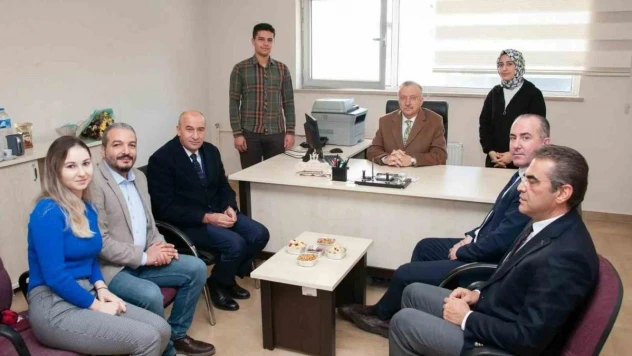 Rektör Levent kampüste gerçekleştirdiği ziyaretlerle çalışmaları inceledi