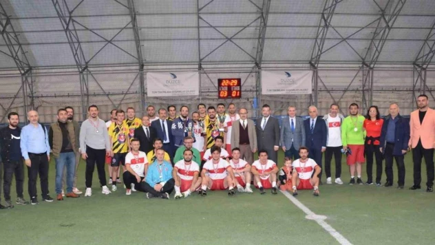 Rektörlük futbol takımı şampiyon oldu