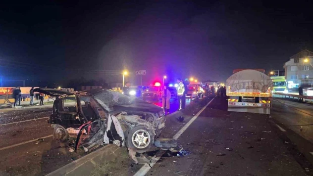 Sakarya'da 2 gencin öldüğü kazayla ilgili kamyon sürücüsü tutuklandı