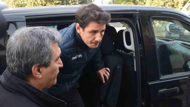 Saldırıya uğrayan hakem Halil Umut Meler, ailesine kavuştu