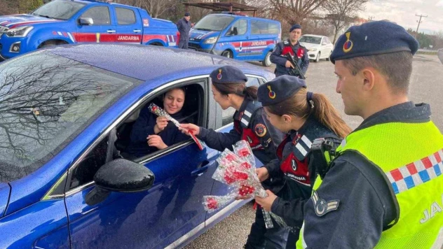 Salihli jandarma kadınları unutmadı