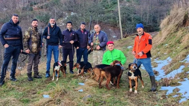 Şalpazarlı avcılar domuz avına çıktı
