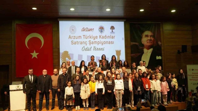 Şampiyonluğu, depremde hayatını kaybedenlere armağan etti