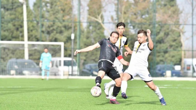 Şampiyonluk adayı 1965 Manisa Spor evinde kaybetti