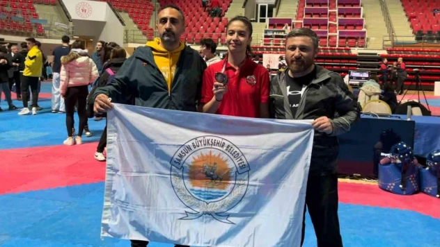 Samsun Büyükşehir Tekvando Kız Takımı Türkiye üçüncüsü oldu