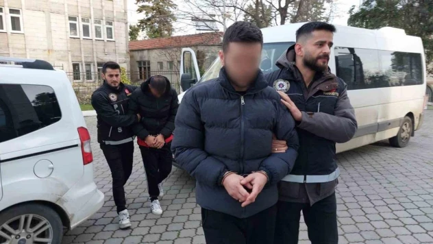 Samsun'da eroinle yakalanan 3 kişi adliyede
