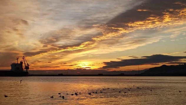 Samsun'da gün doğarken