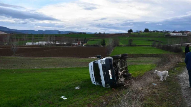 Samsun'da öğrenci servisi devrildi: 19 yaralı