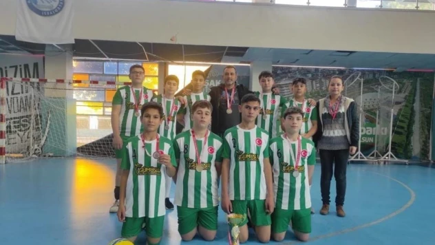 Sarıgöl ortaokullarından voleybolda büyük başarı