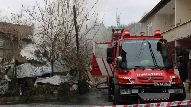 Sarıyer'de kömür sobasından yangın çıktı, evi kül olan yaşlı kadın gözyaşlarını tutamadı
