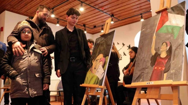 Savaşın acılarını resmettiler