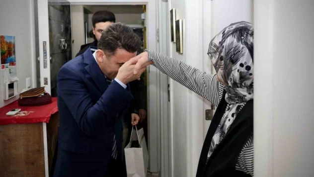 Şehit ailelerinin yaralarını birlikte sarıyor