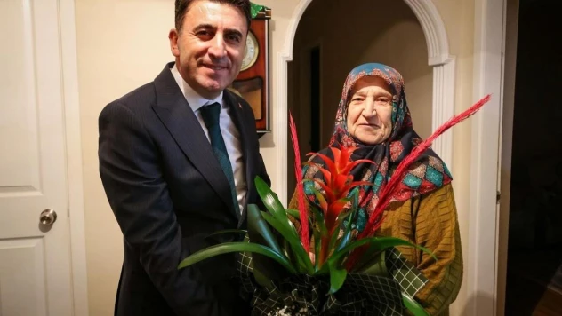 Şehit ailesinin acısına ortak oldu