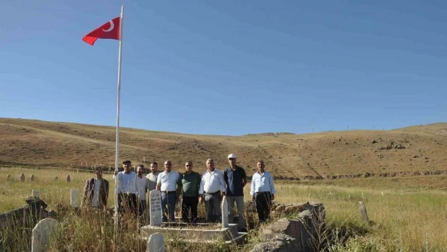 Şehit Bulut kabri başında anıldı