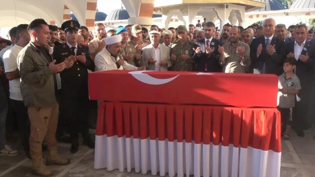 Şehit Erkan Selçuk memleketi Muş'ta son yolculuğuna uğurlandı