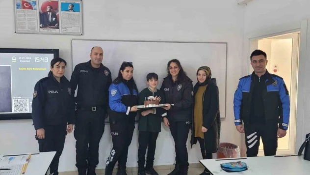 Şehit polis çocuğuna doğum günü sürprizi