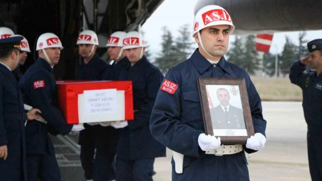 Şehit Samet Aslan'ın cenazesi Amasya'da