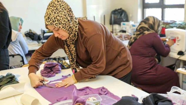 Şehitkamilli kadınlardan giyim kursuna yoğun talep